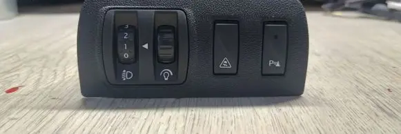 Renault Megane III Headlight level height control switch 648450001R