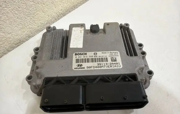Hyundai i30 Engine control unit/module 391132A401