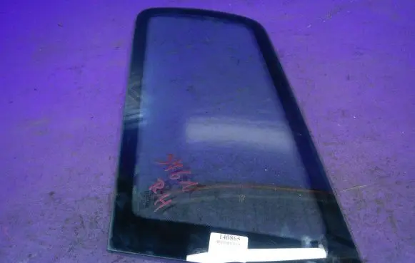 Ford Mondeo Mk III Rear side window