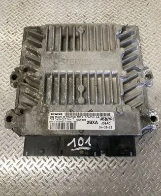 Ford Focus C-MAX Engine control unit/module 3M5112A650AA