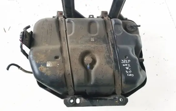 Jeep Grand Cherokee AdBlue liquid reservoir P68145550AJ TWTJJ141530225