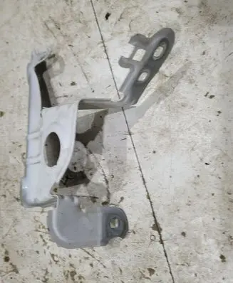 BMW X4 F26 Fender mounting bracket 75706 7138752