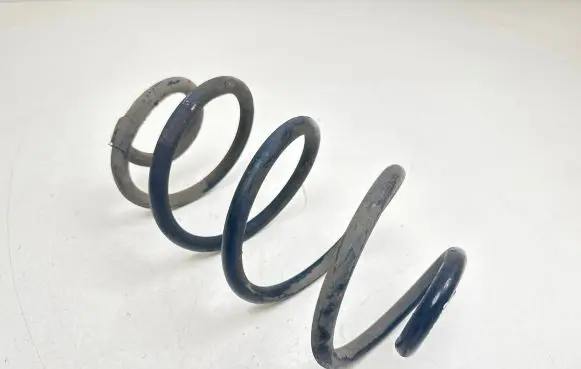 Nissan Note (E11) Rear coil spring