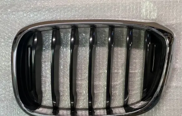 BMW X3 G01 Front bumper upper radiator grill 8091725 7469485 7464919