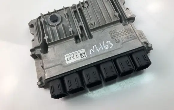 BMW 5 G30 G31 Engine control unit/module 8472588