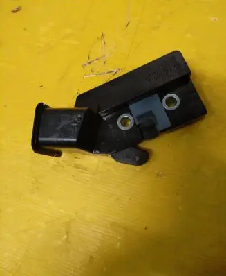 Ford Focus Seat back rest lock catch 