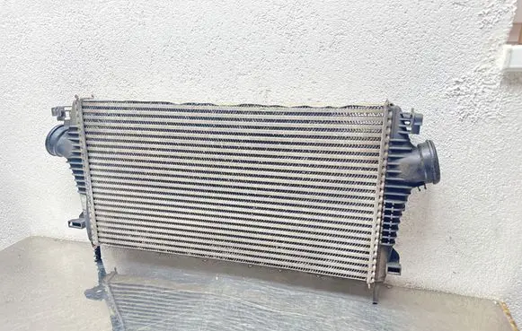 Opel Insignia A Intercooler radiator 13241751
