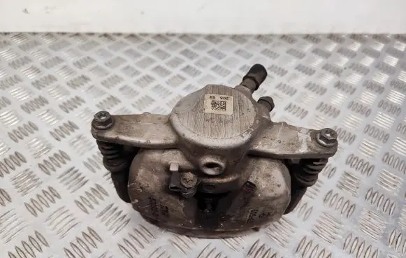 Mercedes-Benz C W205 Front brake caliper A2054210281