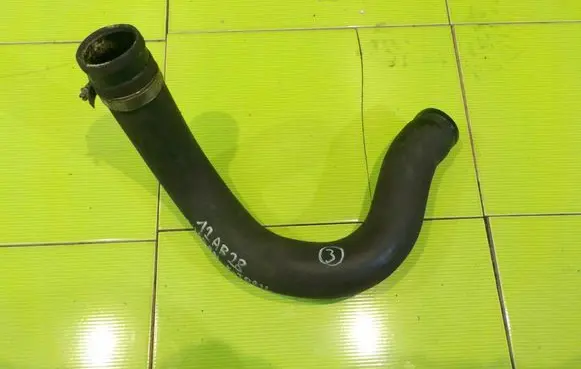 Nissan X-Trail T31 Intercooler hose/pipe 12AB28 78ED74B7DE424C47B6