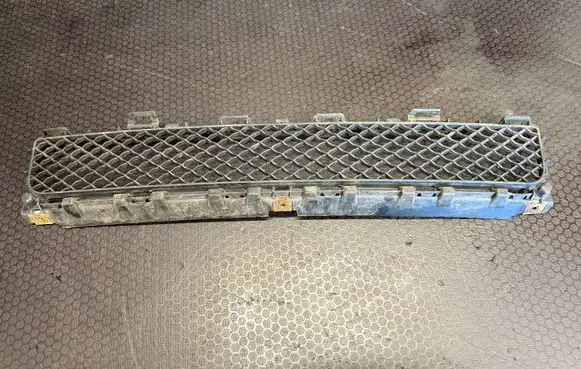 Jaguar XF X250 Front bumper lower grill 8X23BBBK 8X2317K945