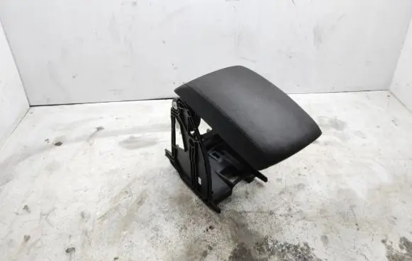 Skoda Octavia Mk3 (5E) Armrest 5E0864207 5419701 70217
