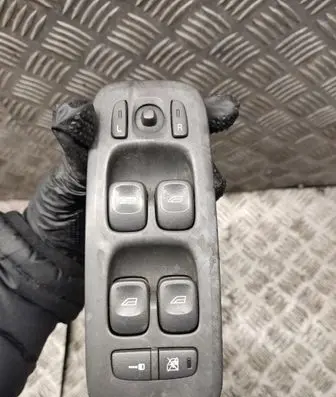 Volvo V70 Electric window control switch 7923