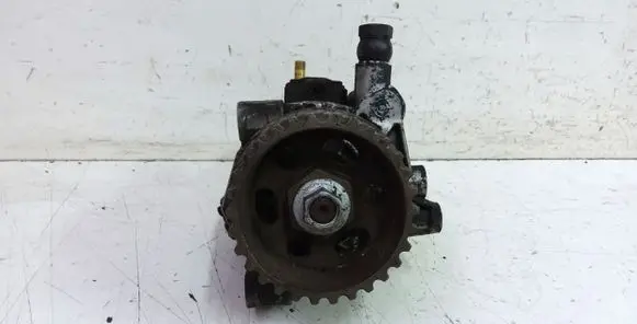 Renault Megane III Fuel injection high pressure pump A2C53252602