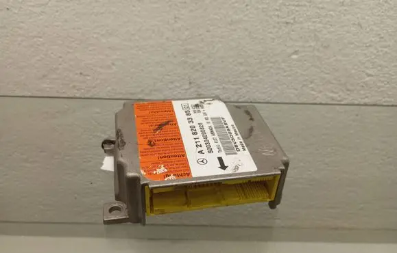 Mercedes-Benz E W211 Airbag control unit/module A2118203385 D6V3D09ASVF 500304090828
