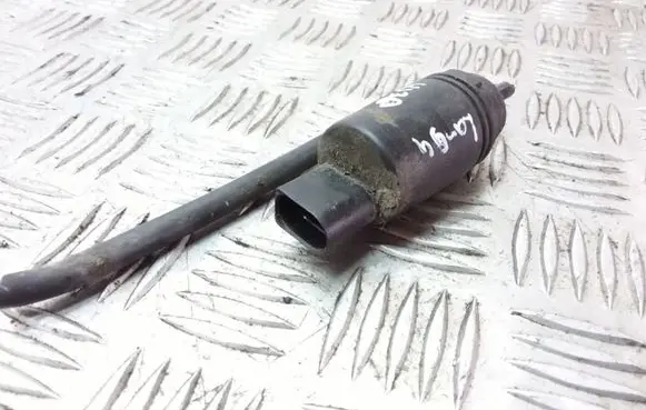 BMW 7 E65 E66 Windscreen/windshield washer pump 8377612