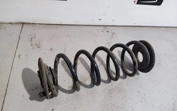 Skoda Octavia Mk3 (5E) Rear coil spring 5Q0511121