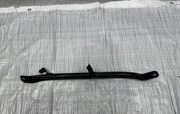 Maserati Grecale Radiator mount bracket 