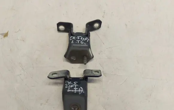 Rear door hinge set