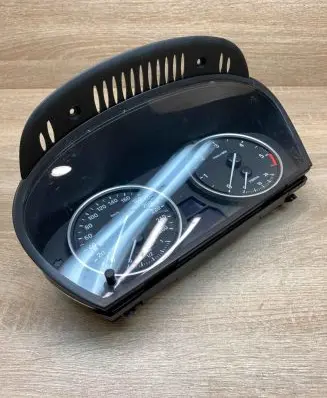 BMW 5 E60 E61 Speedometer (instrument cluster) 9153755 110080213