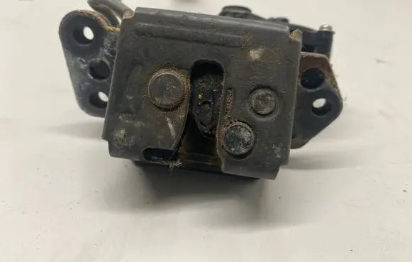 Toyota Avensis T250 Tailgate/trunk/boot lock/catch/latch 