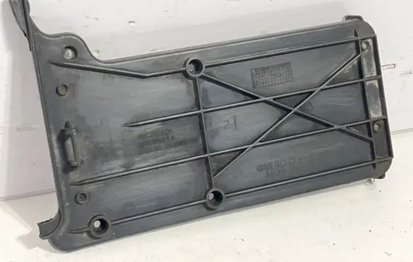 Mercedes-Benz Vito Viano W639 Fuse box cover A6395450103