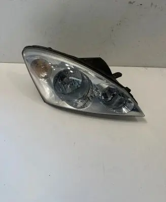 KIA Ceed Headlight/headlamp 921021H000 00954702 061211061745