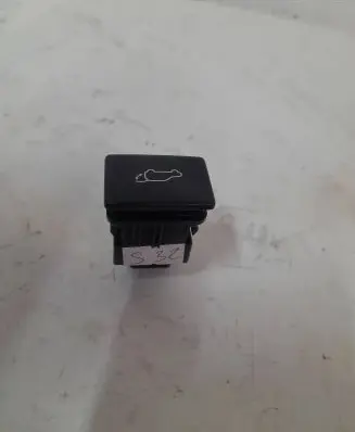 Lexus RX 450H Tailgate opening switch 15D483