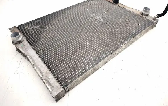 BMW X5 E70 Coolant radiator 17117533472 R5185002