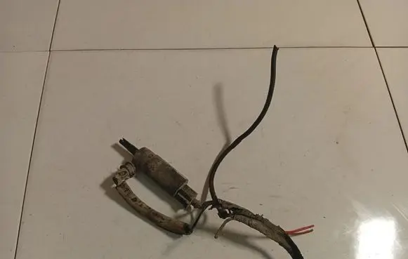 Volkswagen Sharan Headlight washer pump 1J0955681