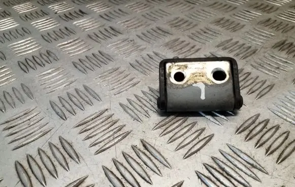 Hyundai Terracan Tailgate/trunk/boot hinge