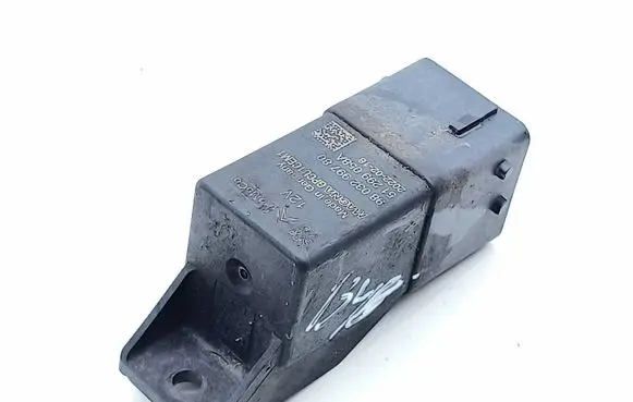 Peugeot 308 Glow plug pre-heat relay 9803299780 51299058A 20220218