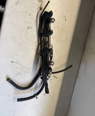 Audi A6 S6 C5 4B Fuel main line pipe 058133681