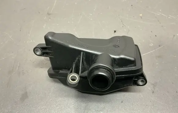 Mercedes-Benz ML W164 Intake resonator A6421400087