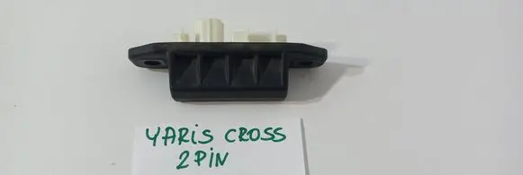 Toyota Yaris Cross Tailgate opening switch 00003