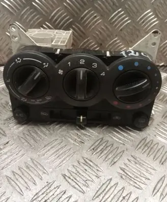 Suzuki Ignis Climate control unit