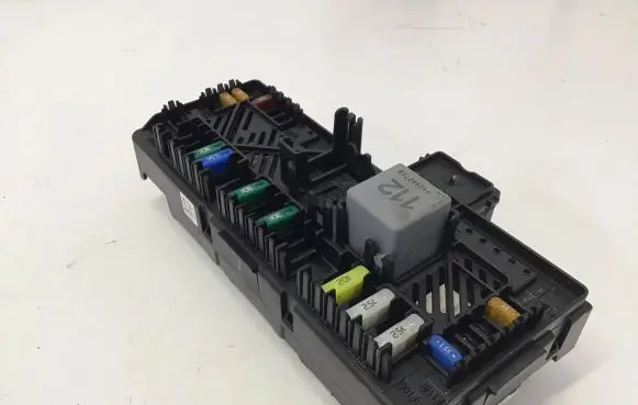 Mercedes-Benz GLC C254 Fuse module A2239067303