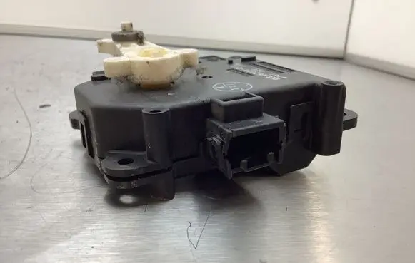 Lexus GS 300 350 430 450H Air flap motor/actuator 0638000171