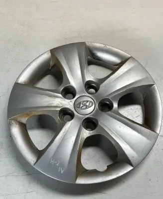 Hyundai i30 R15 wheel hub/cap/trim 529602R000