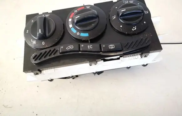Mercedes-Benz A W168 Climate control unit 1688300485