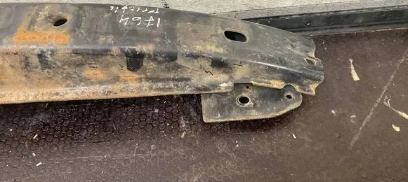 Seat Alhambra (Mk1) Front bumper cross member