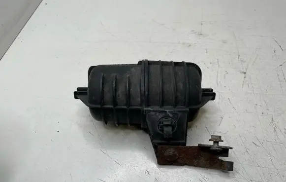 BMW X5 E53 Vacuum air tank 11652247620