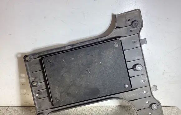 Lexus LS 460 - 600H Gearbox bottom protection 5816750020