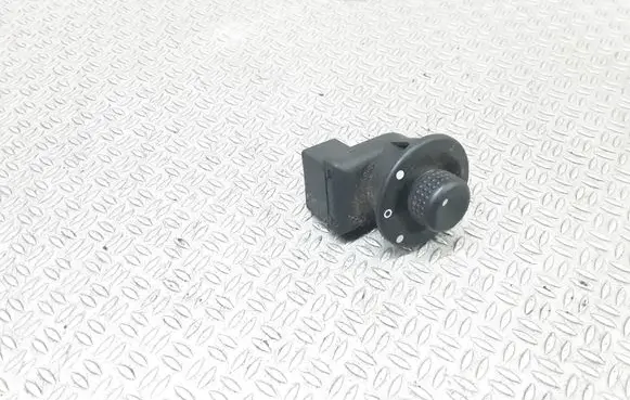 Renault Laguna II Wing mirror switch 8200002442A