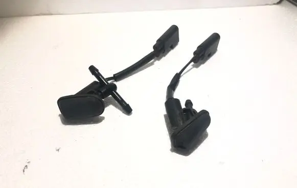 Ford Focus ST Windshield washer spray nozzle F1EB17666