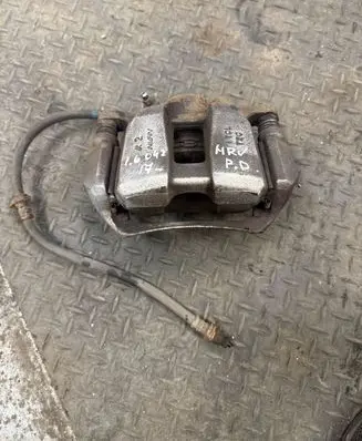 Honda HR-V Front brake caliper