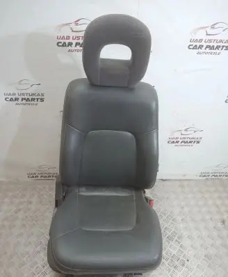 Mitsubishi Pajero Front passenger seat 