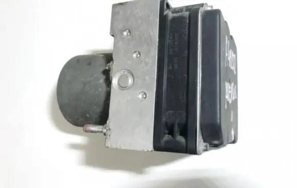 Toyota Avensis T270 ABS Pump 0265951567 00604t0247