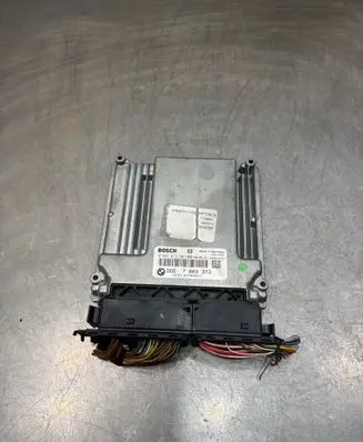BMW 5 E60 E61 Engine control unit/module 1039S16470 7803373 0281013501