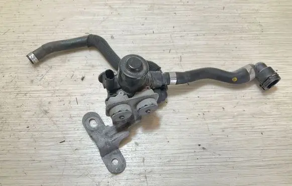 BMW X6 F16 Coolant heater control valve 8517589