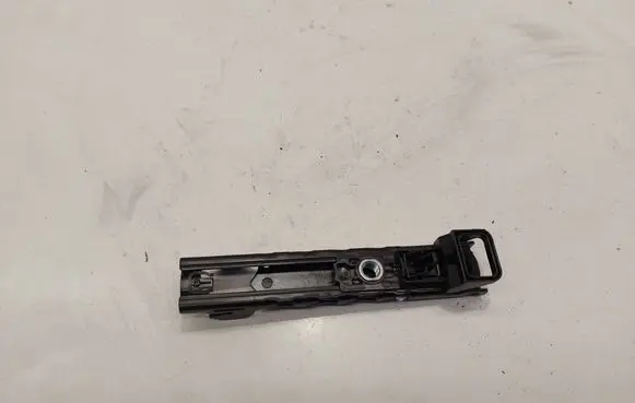 Volkswagen PASSAT B8 Seat belt adjustment rail 4M0857819 624765900K